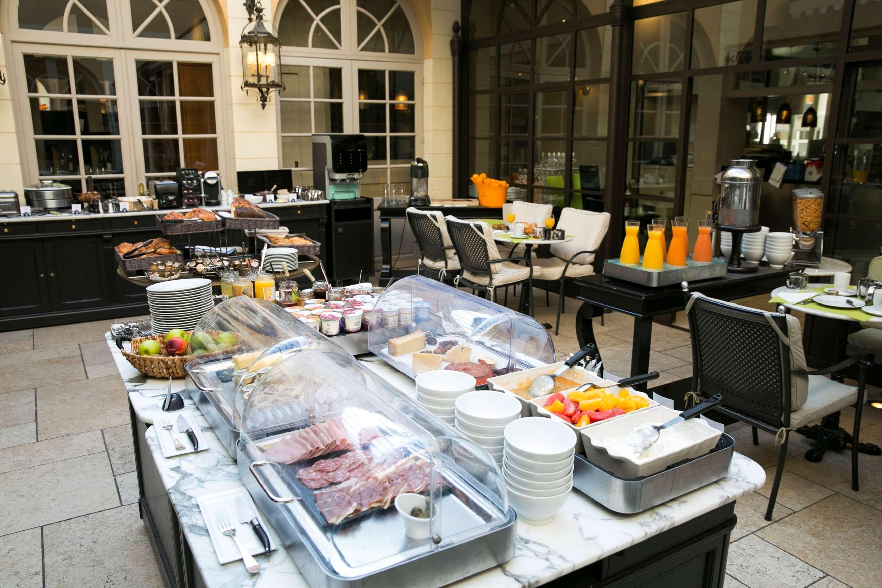 Hotel & Spa Le Grand Monarque, BW Premier Collection Σαρτρ Εξωτερικό φωτογραφία