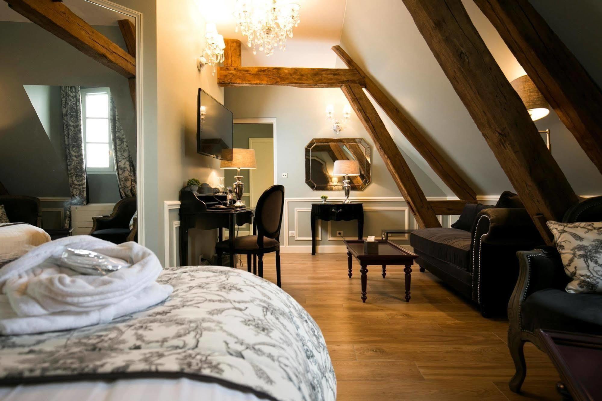Hotel & Spa Le Grand Monarque, BW Premier Collection Σαρτρ Εξωτερικό φωτογραφία