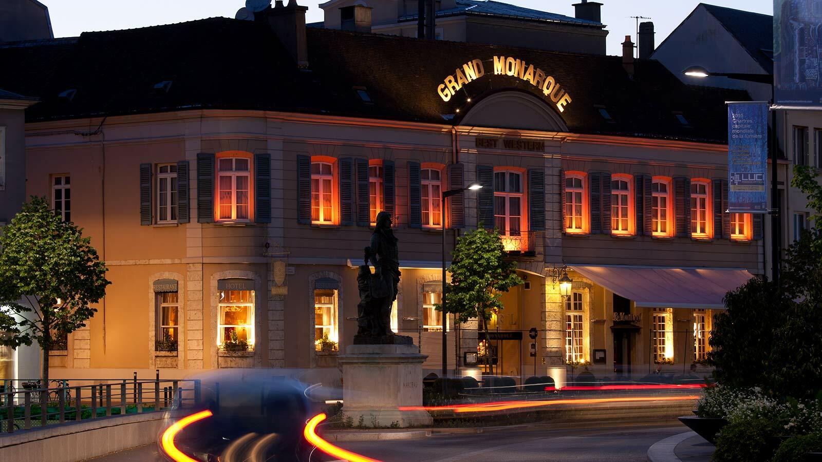 Hotel & Spa Le Grand Monarque, BW Premier Collection Σαρτρ Εξωτερικό φωτογραφία